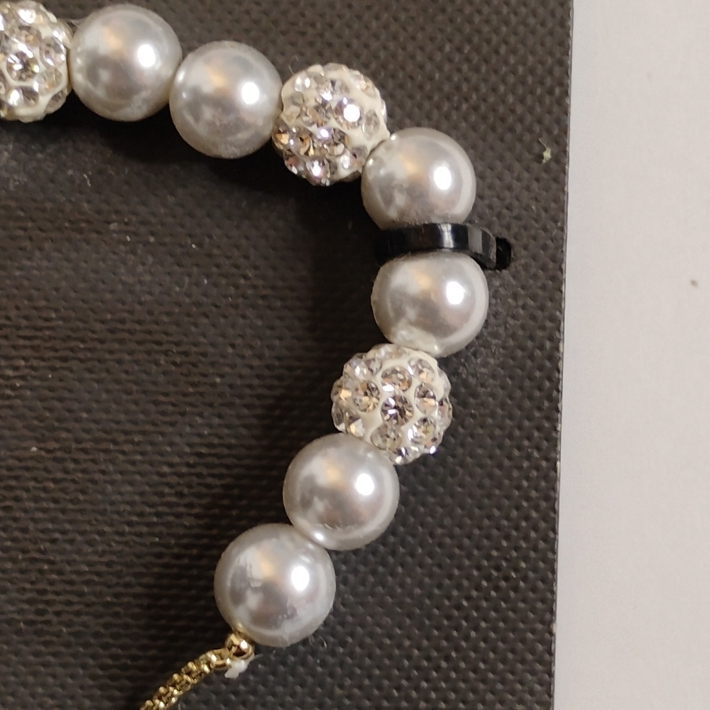 NWOT Vince Camuto Crystal and Simulated‎ Pearl Gold Tone Slider Bracelet - Picture 3 of 4